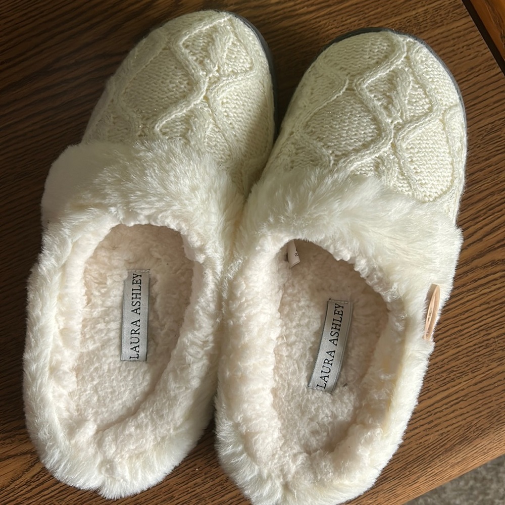 Size 7 Laura Ashley Slippers Color Cream- Never worn